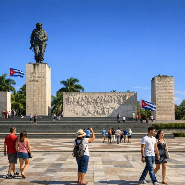 This online jigsaw puzzle features a sunny city monument scene you can play right in your browser, highlighting historical architecture and travel vibes.