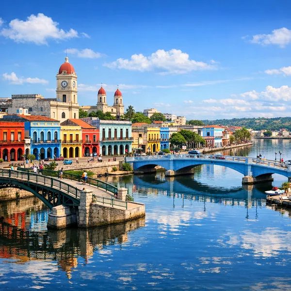 Enjoy an online jigsaw puzzle designed for browser play, featuring a colorful coastal cityscape.